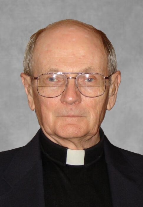 Obituary of Fr. John T. Ford CSC died in December 2021 at the age of 89.